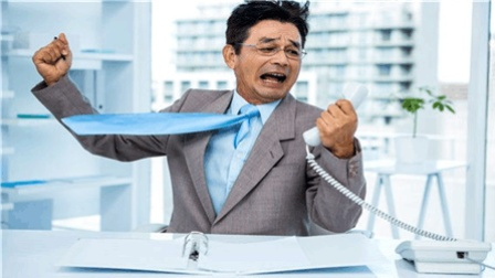 日本人的素质真的高吗? 一旦没了限制, 看看他们在万圣节都做了啥