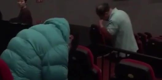 看完《前任3:再见前任》 小伙哭成泪人