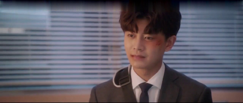 一生一世29集看点:时宜陷入深昏迷周生辰不离不弃