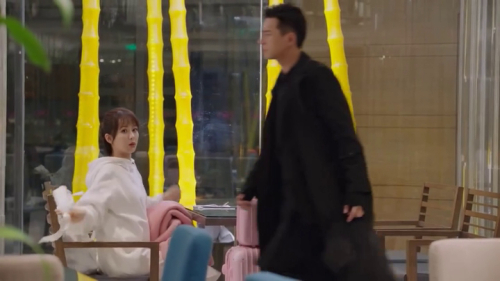 亲爱的，热爱的4 看点：佟年被大家围着叫大嫂