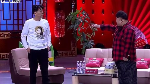 小品《我在看着你》火遍大江南北，演员即兴发挥，让人眼前一亮！