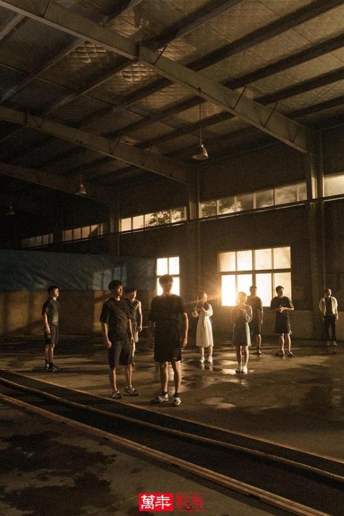 不就是拔河么免费观看