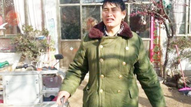 大衣哥被“吸血”9年，全村人都盯着他的钱袋，一家人都毁了！