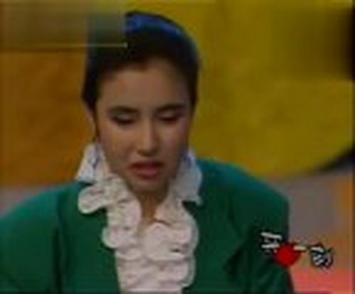 冯帆年轻时的小品，当时个个都是美女啊，冯帆运气真好！2
