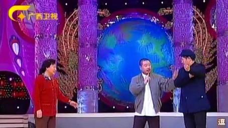 经典小品：赵本山出脑筋急转弯，范伟屡次答错，观众笑到模糊