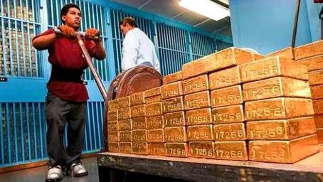 美国拒绝我国运回600吨黄金，中方一招妙计，让白宫后悔不已
