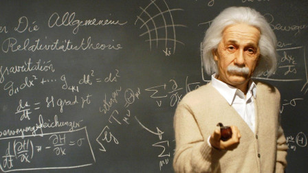 爱因斯坦将笔记烧毁, 是怕成果被窃取, 还是他发现了什么秘密?