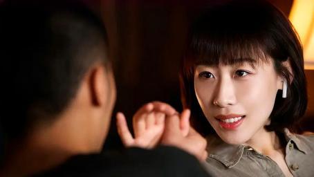 电影《半个喜剧》，任素汐狂飙演技，半喜半悲揭露现实中的辛酸泪