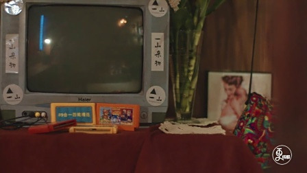 你想带上谁，去到容纳过去的屋顶