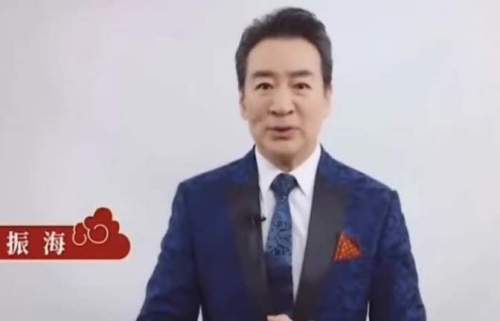 寇振海与12岁儿子同框近照曝光 继承了父亲的娃娃脸是全能童星