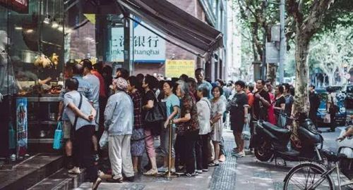 路过这家店你竟能知道所有事情，男女比例，热卖潮品，神奇！