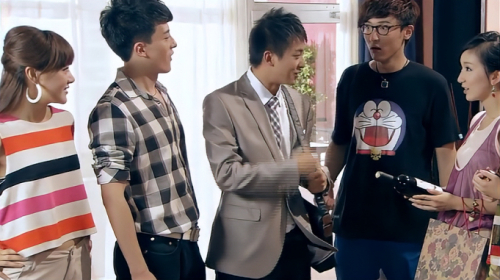 为什么张伟的出场方式都是在厕所