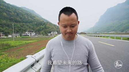 更成都 | 2008年那场地震，让他失去了双腿，重生后成为游泳冠军