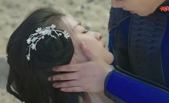 《将军在上》银川为了掩护叶昭救出刘惜音 被哥哥用长枪刺死