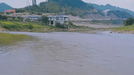 80后小镇青年当“翻译”, 专门听机器说话