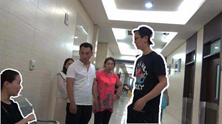 粉丝全家暴打第三者, 小罗调解被挠伤