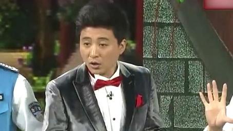 小品节选：小伙近距离魔术惊呆周炜，简直不敢相信自己的眼睛