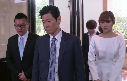 餐厅两个月亏损325万，总裁亲自视察餐厅，直接把经理给开除了