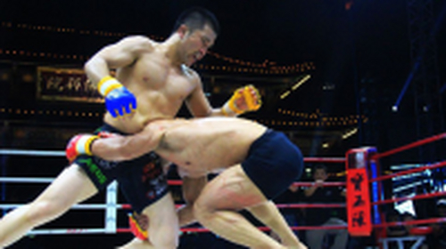 塔吉克斯坦名将不敌中国小将暴打节节败退惨遭KO