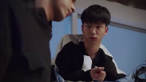 亲爱的热爱的13 看点：韩商言用自己的经历去安慰demo