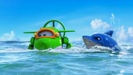 超级飞侠:危险!超级飞侠们与小女孩在海边冲浪,大鲨鱼突然出现