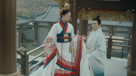 《皓镧传》吕不韦与皓镧相爱相杀,亲手将皓镧送给嬴异人后,却喜欢上了她