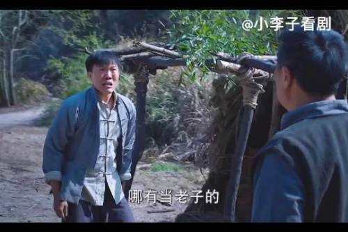 父亲因为儿子生前一份承诺，为其守坟20年，看完我哭了