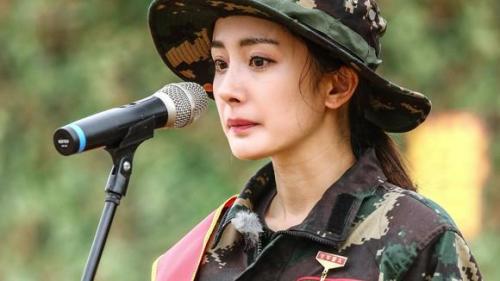 为什么金鹰女神从来不选她！32岁的杨幂比赵丽颖、唐嫣都火