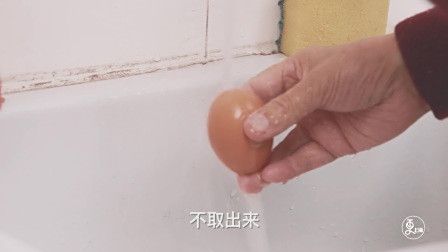 更上海 | 超有爱！上海阿公蛋壳上画京剧脸谱十余年，家人每天吃鸡蛋无怨言