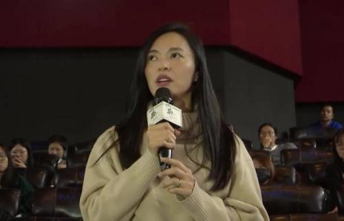 姚晨为宠物狗小艾送生日祝福 爆炸头旧照罕见曝光