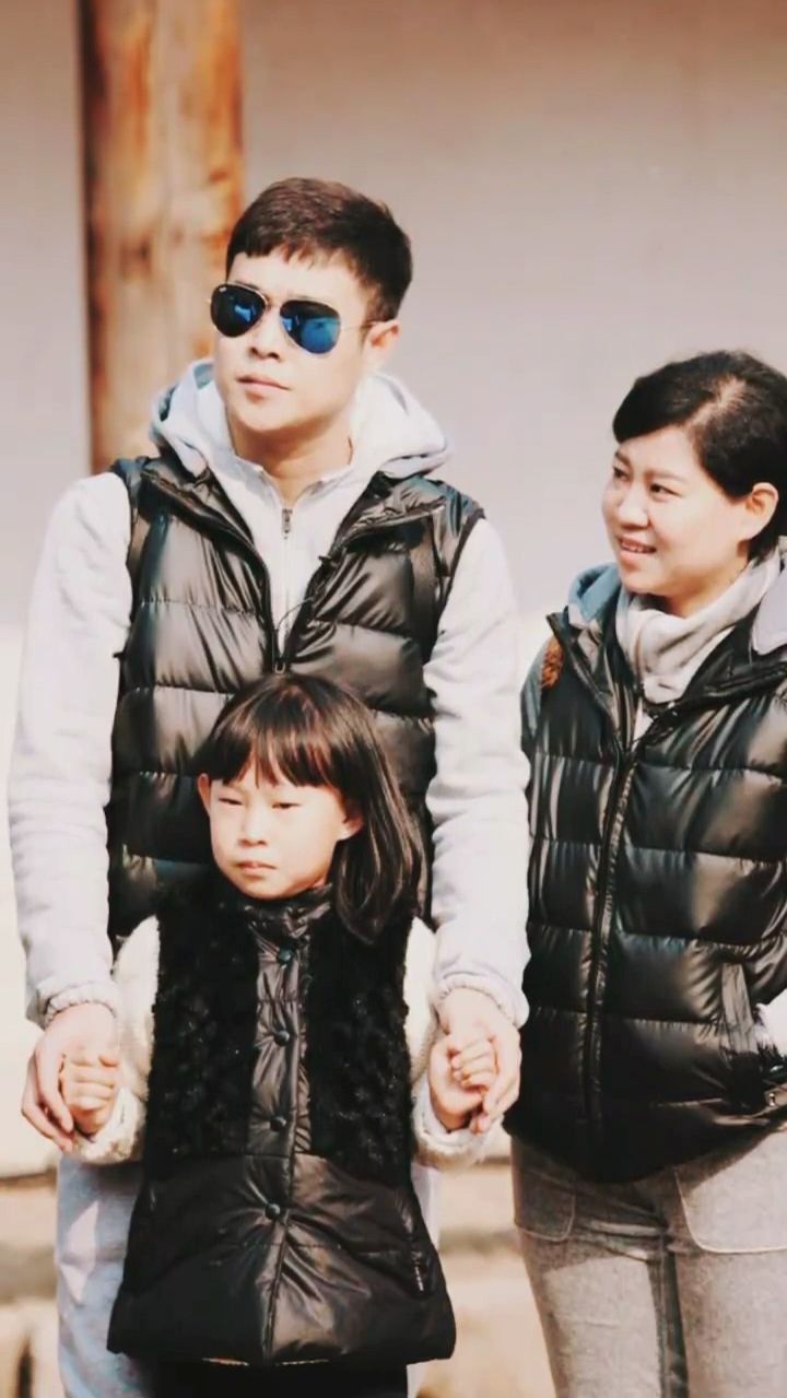 小沈阳.一家三口好幸福