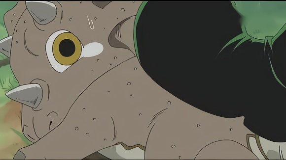 《海贼王》,索隆一不小心踩到一个小恐龙,索隆和恐龙都很可爱