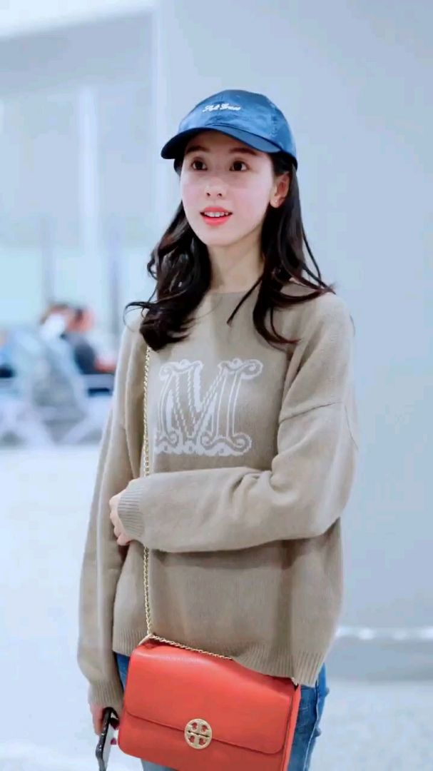 陈都灵笑起来真好看!