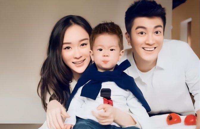 杜江树好丈夫人设?网友爆料其回老家商演,经常挑漂亮女粉丝认识