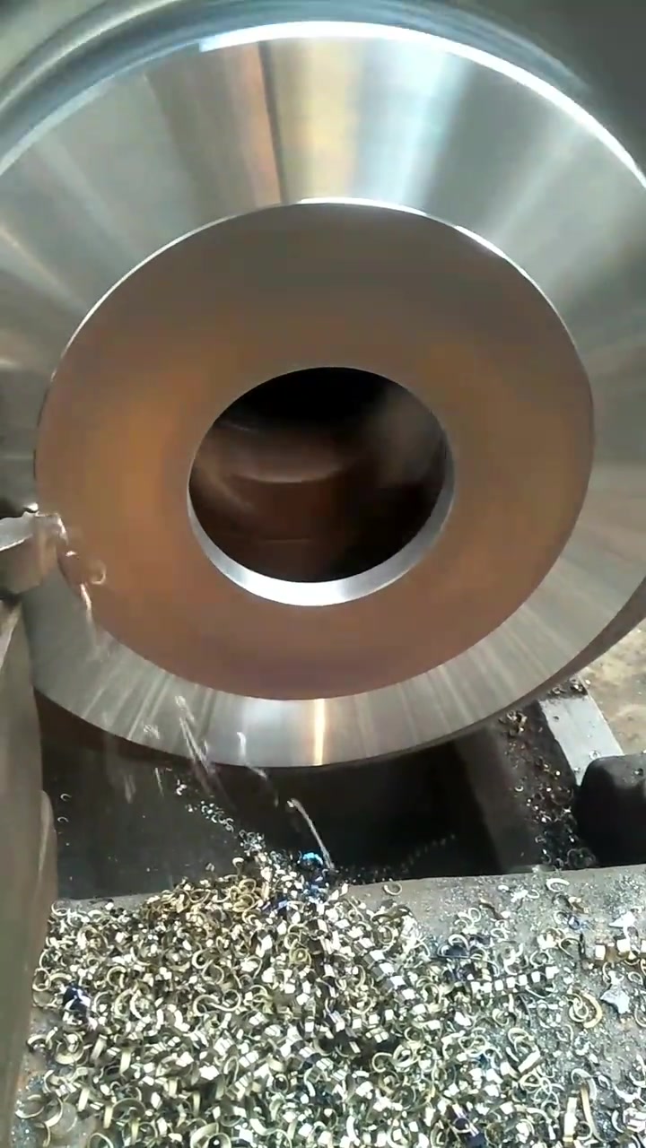 这才是车刀正确的排屑方式