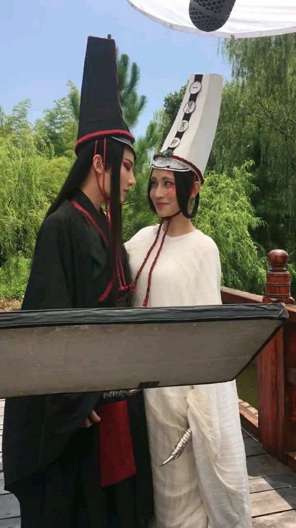 原来黑白无常是情侣