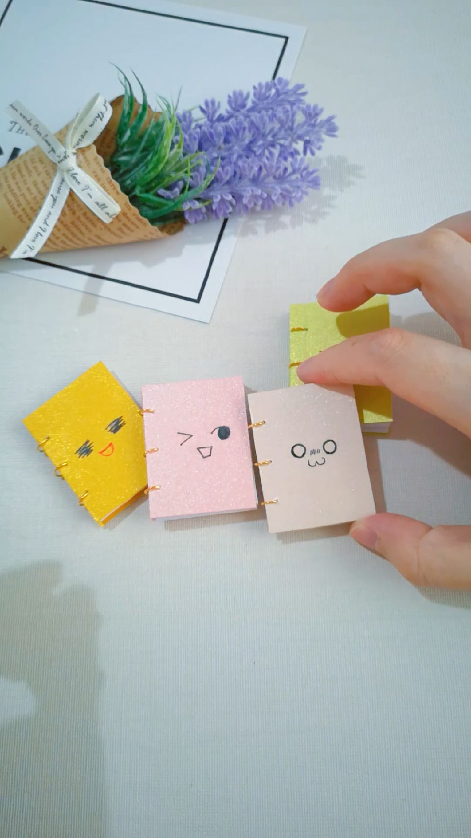 又是一款折纸小本子,你们更喜欢哪一款呢?