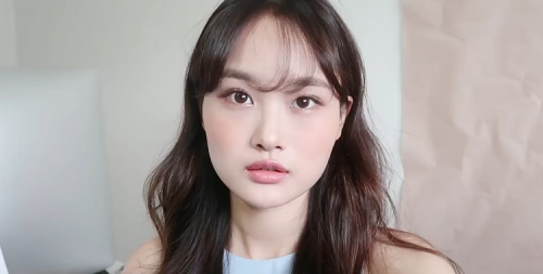 美芽| 轻裸珊瑚妆!来,做个安静的美少女~