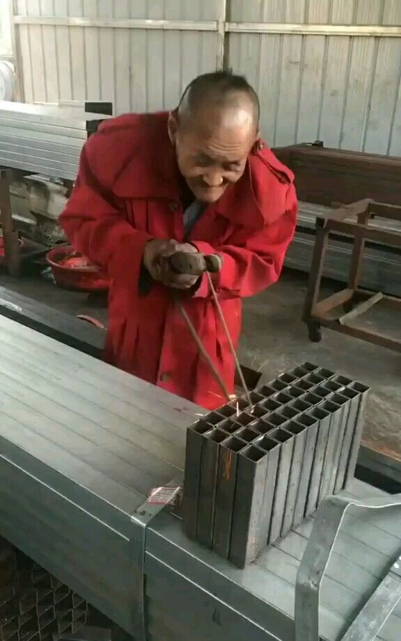 全民小视频教会了焊武帝电焊