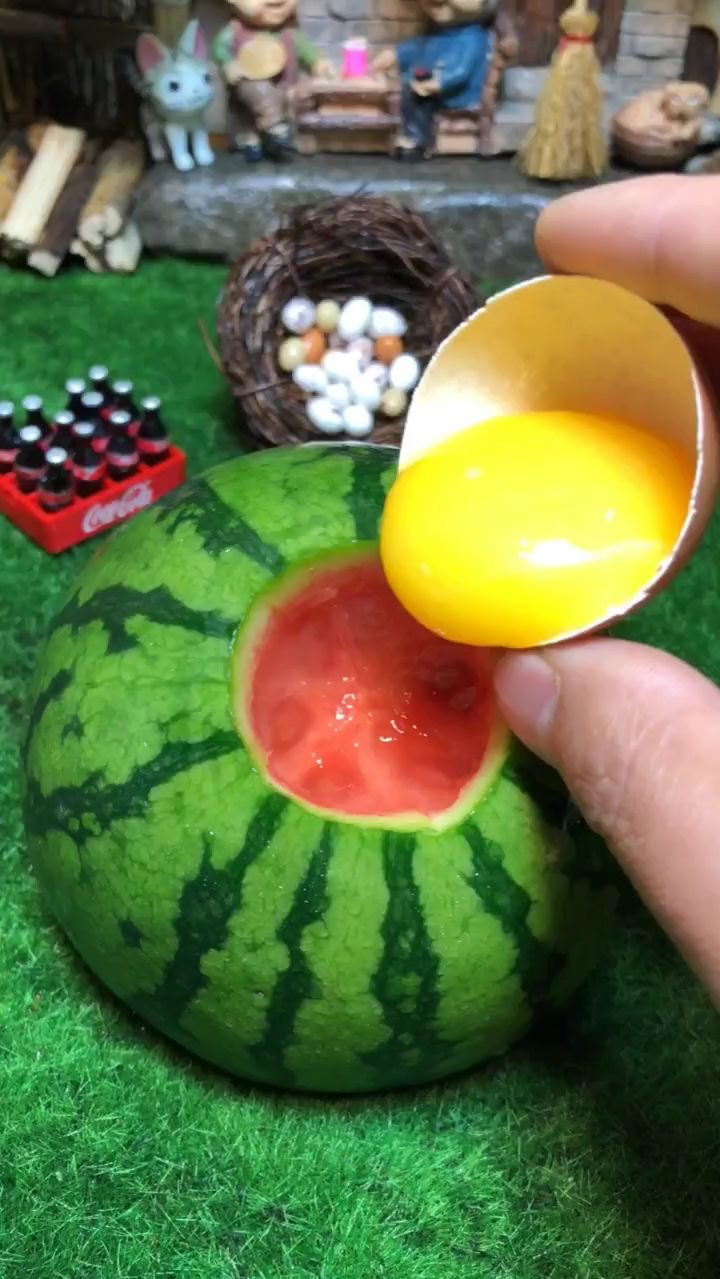 网红西瓜蛋