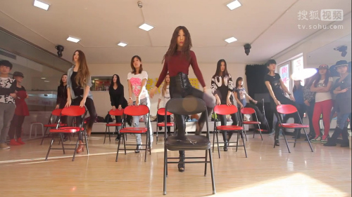 子元老师情调互动艳秀椅子秀现场教学