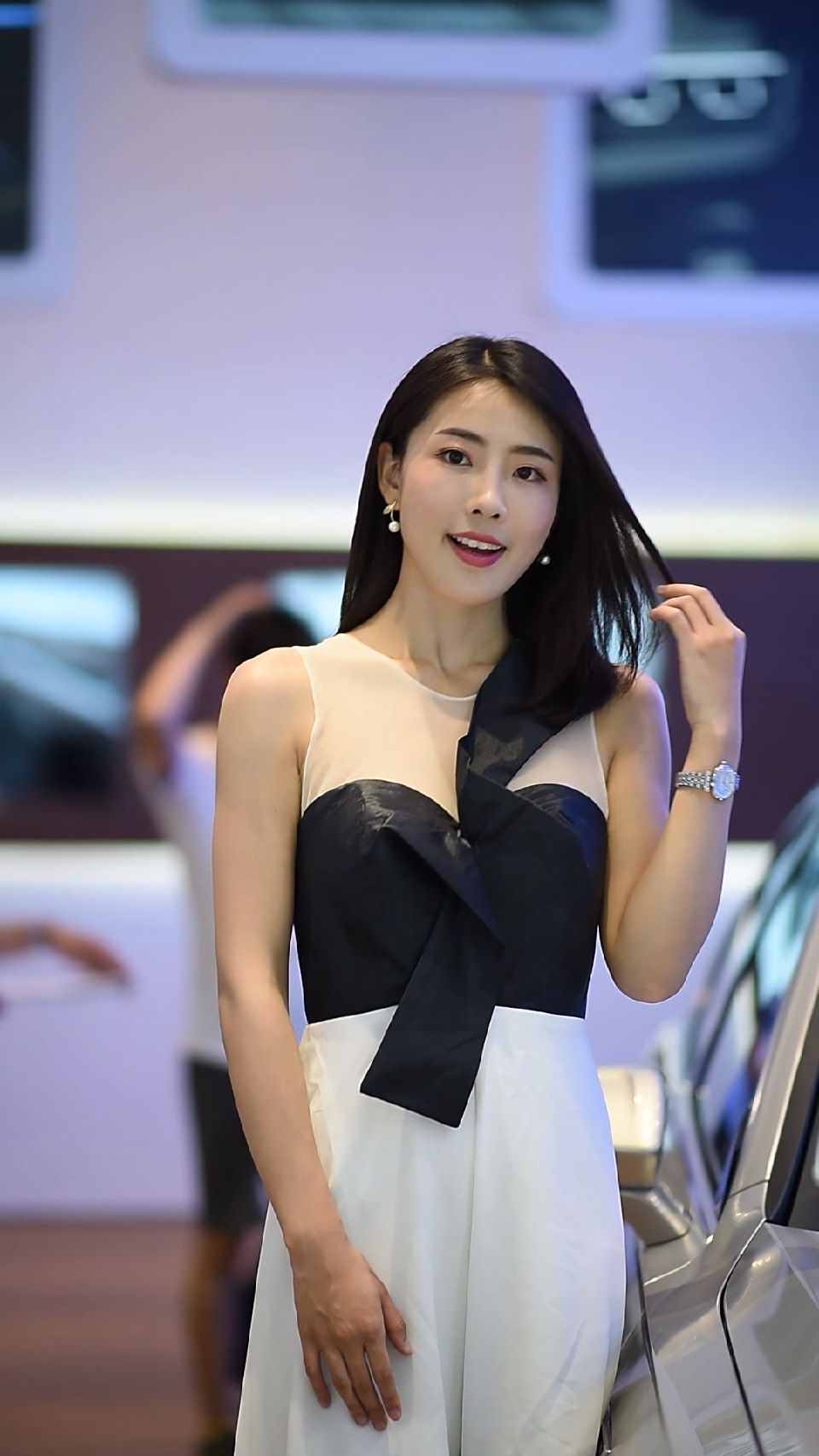 车展上的美女车模们,好养眼,有你喜欢的模特吗