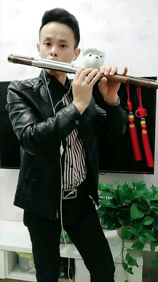 巴乌演奏 你是我的小苹果 送给大家