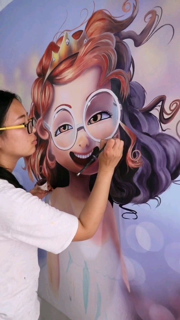 波叔学员卡通人物墙绘作品.