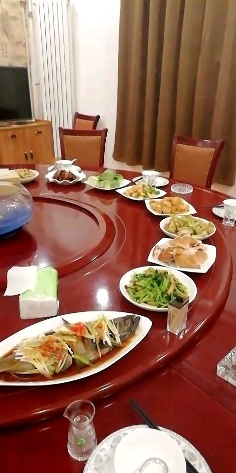 昨天晚上老板请客,我做的一桌子菜