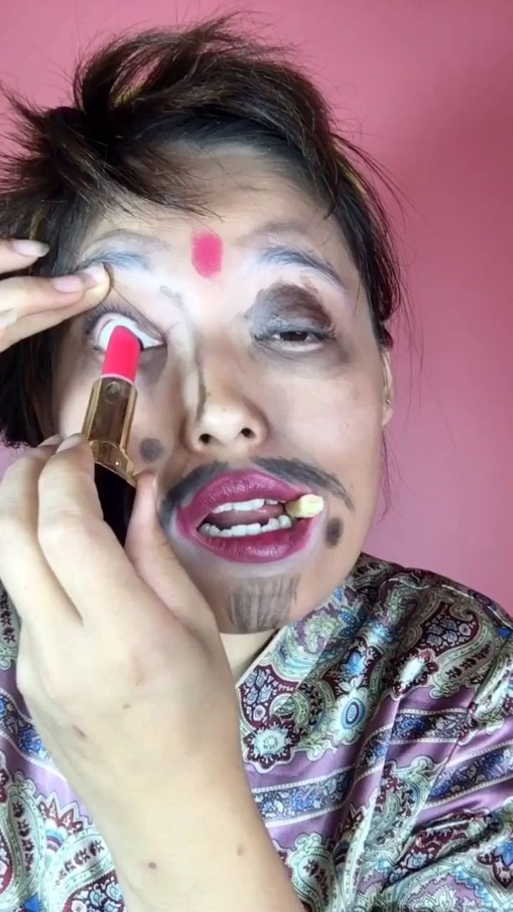 工厂丑女也想去蹦迪,化妆惊艳全场