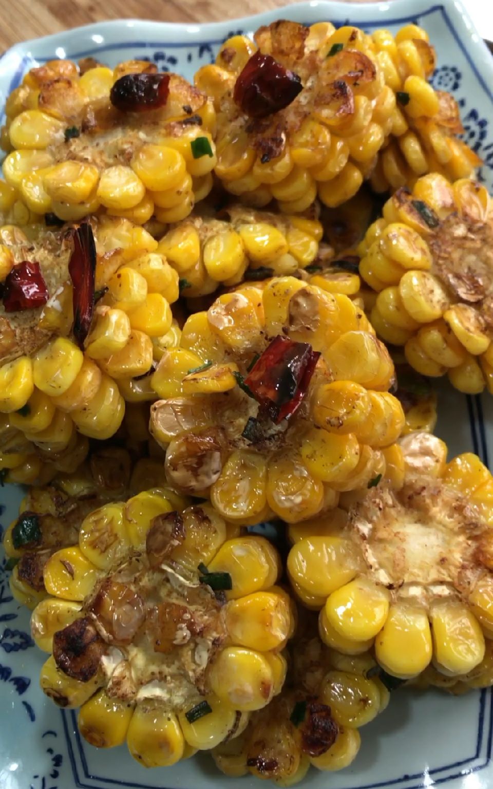 美食椒盐玉米教程!外酥里嫩,香味扑鼻!口感相当棒!