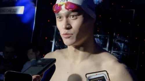 孙杨给粉丝送新年祝福:属你们最棒!