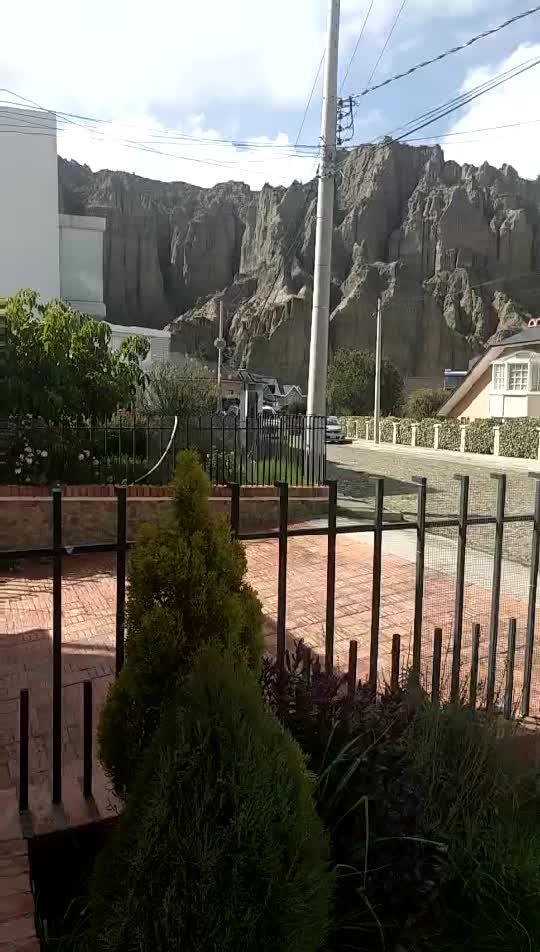 玻利维亚首都拉巴斯富人区