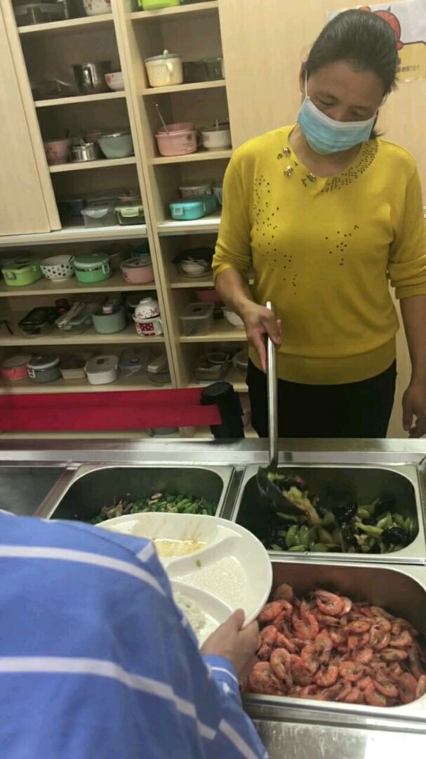 食堂大妈的确是高手